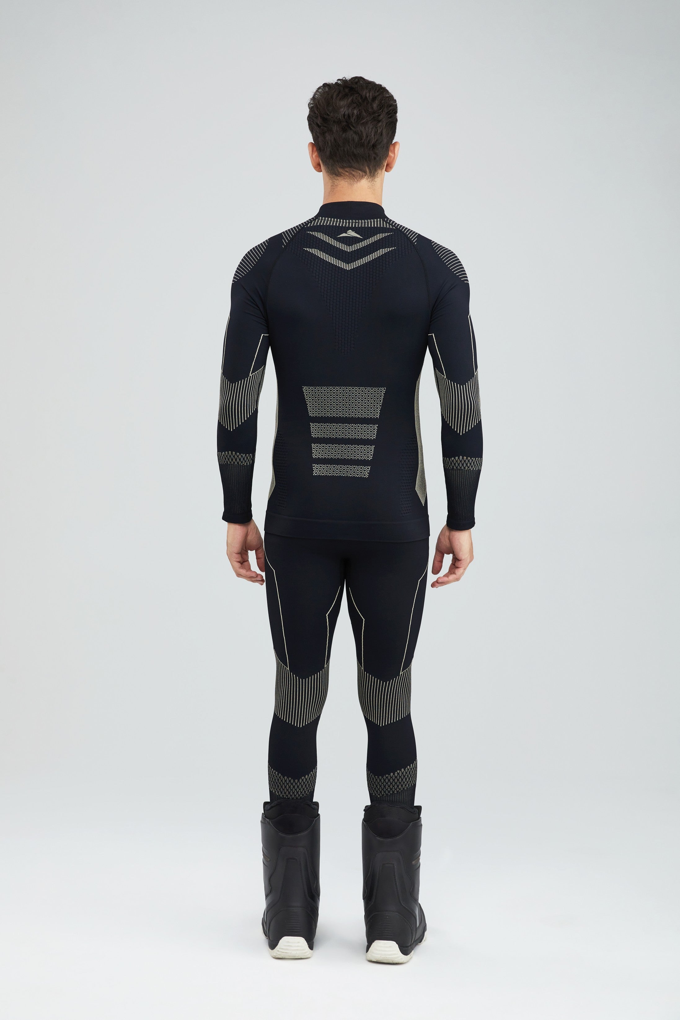 Surpine _ pro_thermal_compression_baselayer_men_black_gold_back